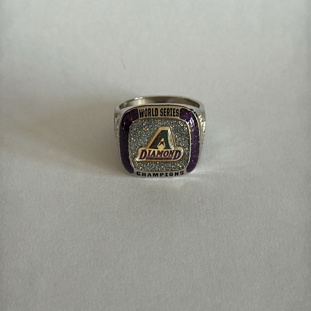 Arizona Diamondbacks World Series Replica Ring / MLB / 2001